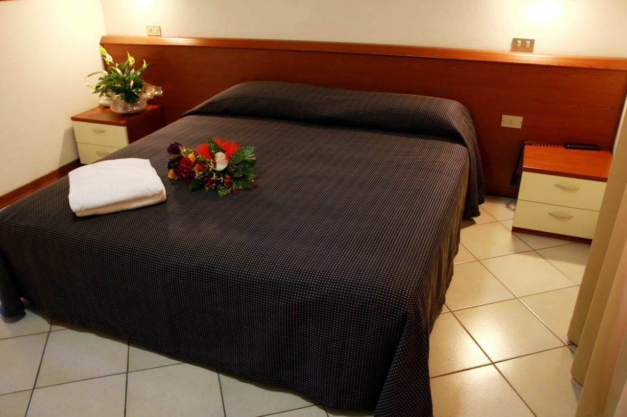 Hotel Excelsior 法诺 外观 照片